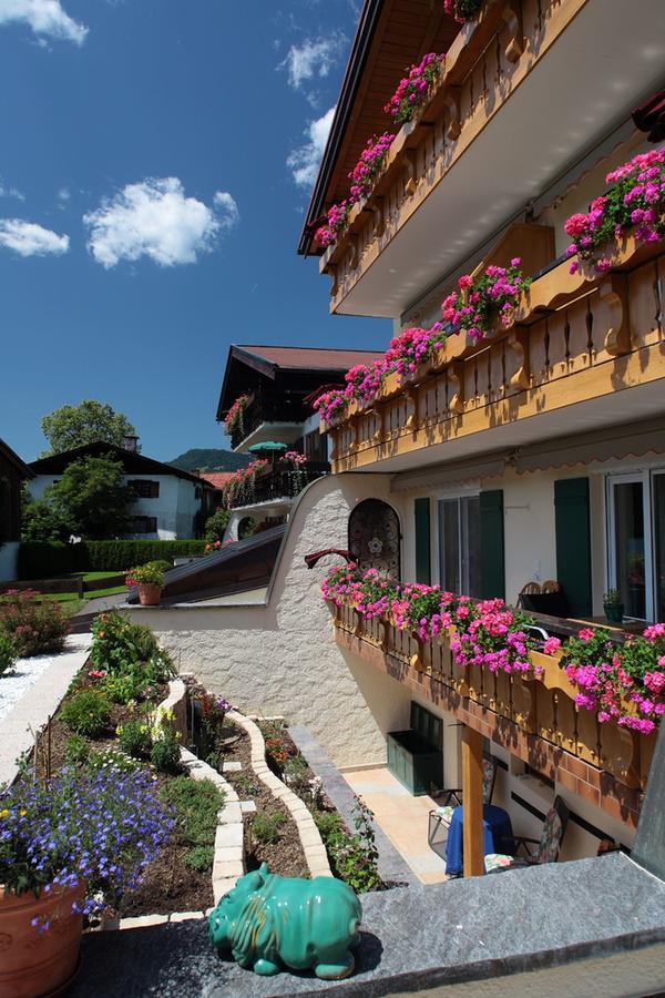 Alpenflair Ferienwohnungen Gaestehaus Tepferdt Oberstdorf Exterior photo