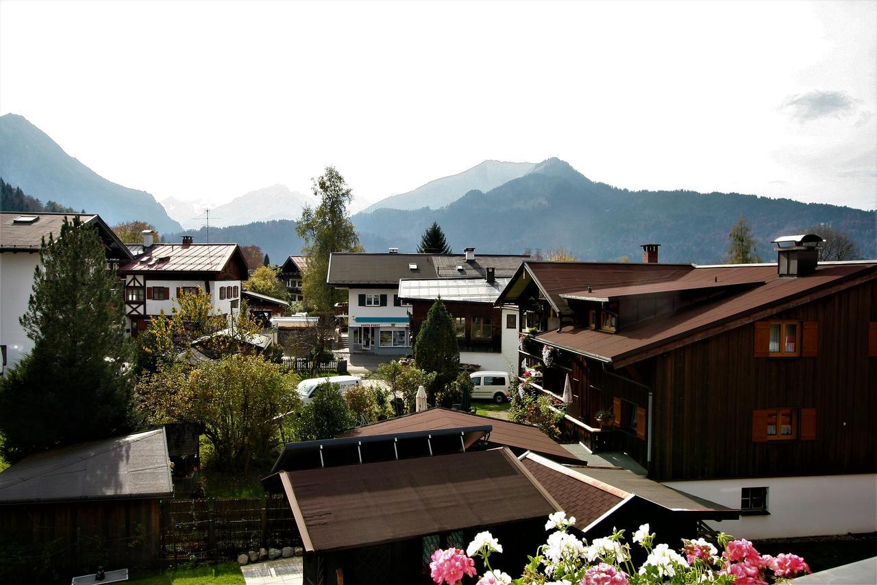 Alpenflair Ferienwohnungen Gaestehaus Tepferdt Oberstdorf Exterior photo